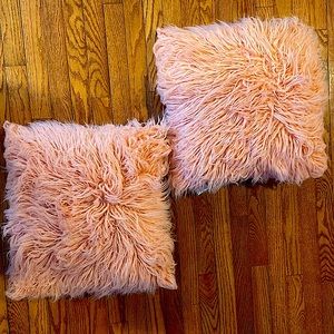Furry pillow set